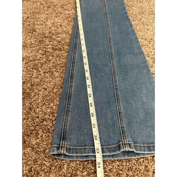 Modcloth The Bianca Flared Leg Retro Style Light Blue Jeans Front Seams Size 8 - Picture 8 of 12
